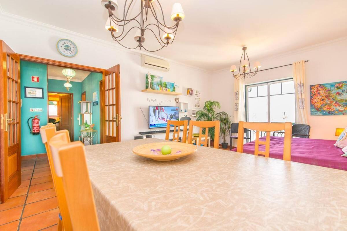 Special Holiday Apartment 塔维拉 外观 照片